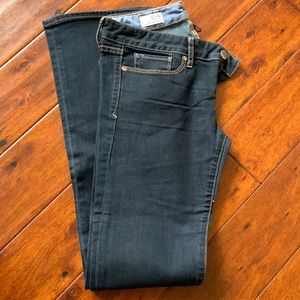 Gap sexy boot jeans. Women’s size 27/4. Excellent condition. Never worn.